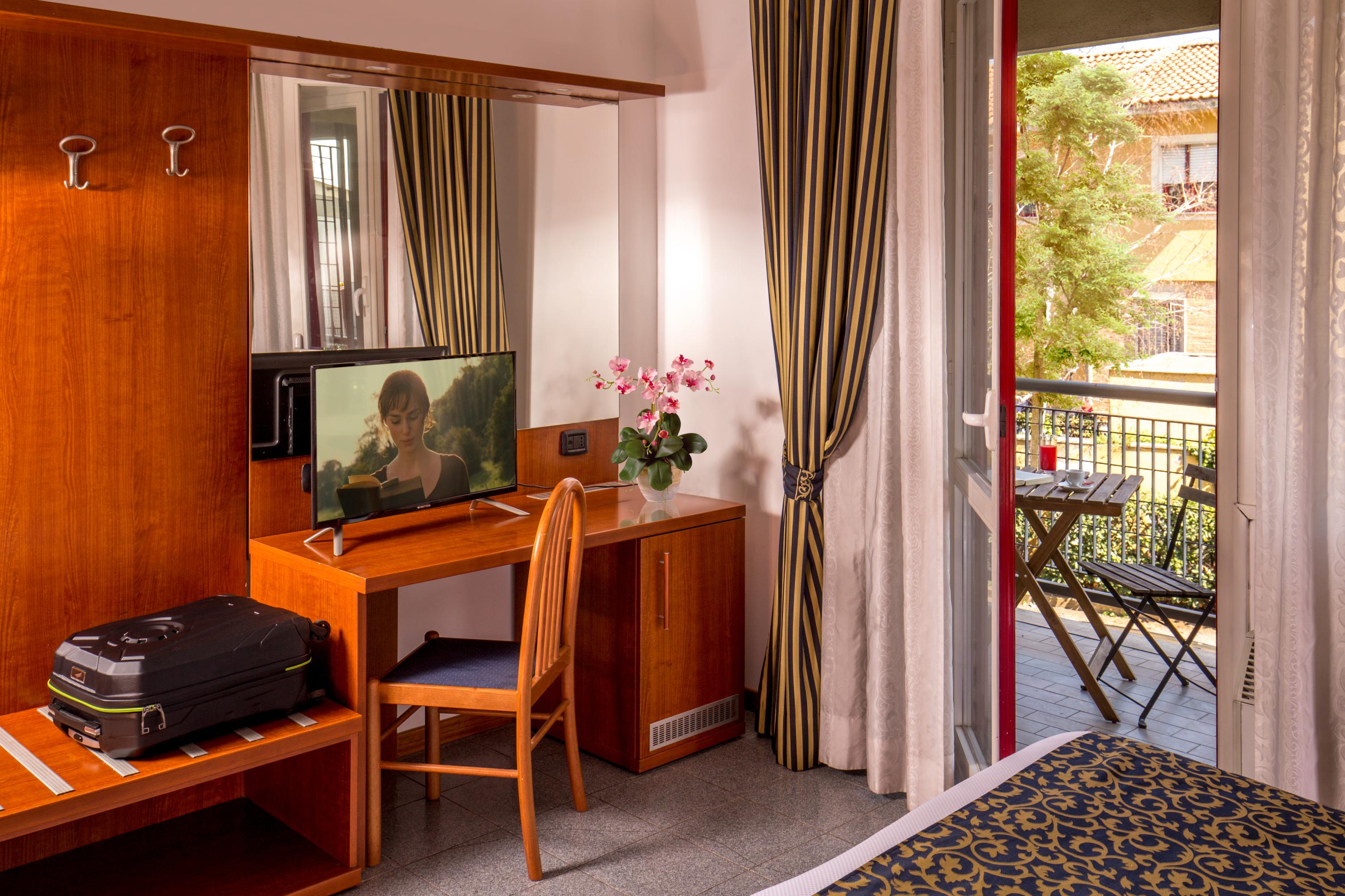 Hotel Jonico - Rome — Photos 1